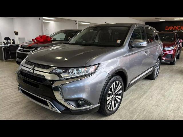 2020 Mitsubishi Outlander SE