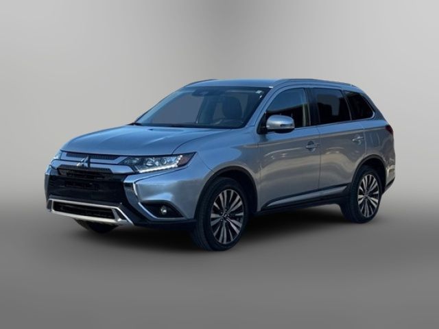 2020 Mitsubishi Outlander SE