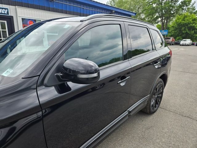 2020 Mitsubishi Outlander SP