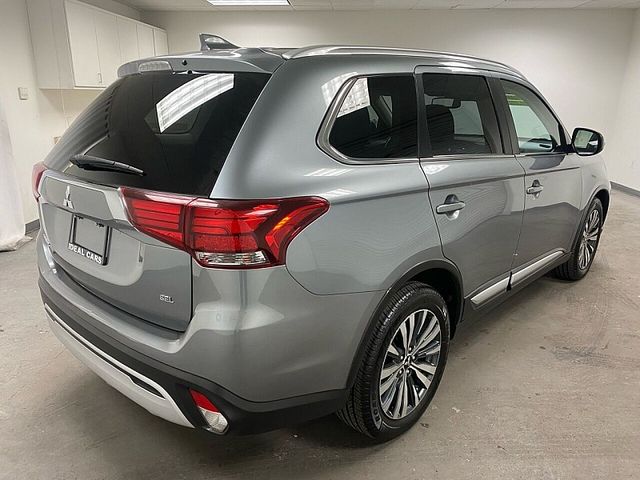 2020 Mitsubishi Outlander SE