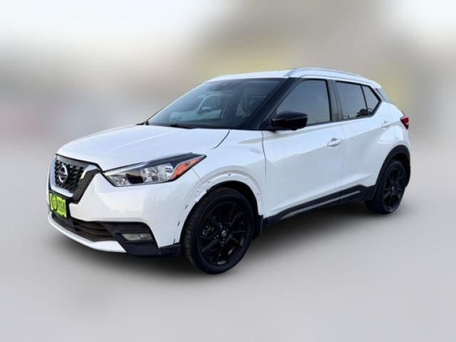 2020 Nissan Kicks SR