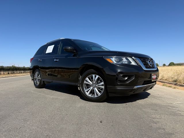 2020 Nissan Pathfinder S