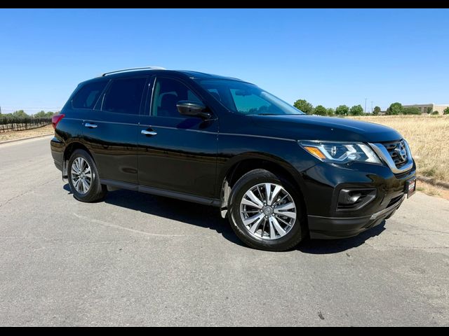 2020 Nissan Pathfinder S