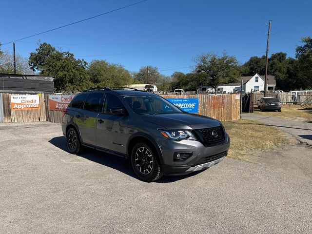 2020 Nissan Pathfinder SL