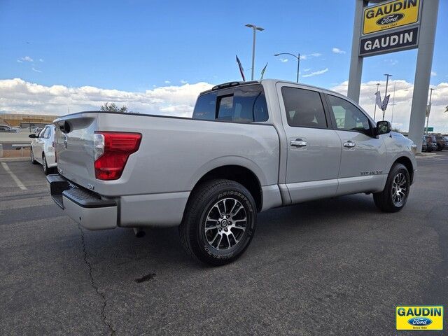 2020 Nissan Titan SV