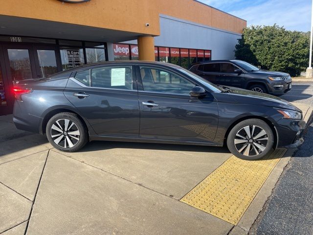 2020 Nissan Altima 2.5 SV