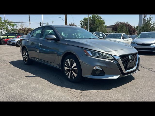 2020 Nissan Altima 2.5 SV
