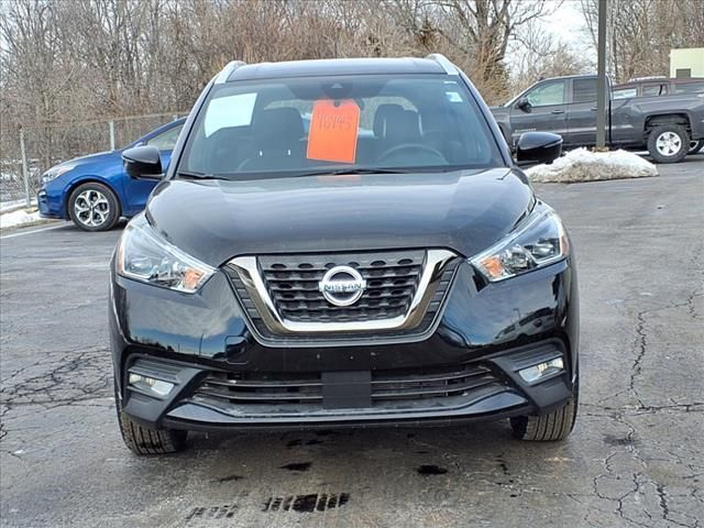 2020 Nissan Kicks SR