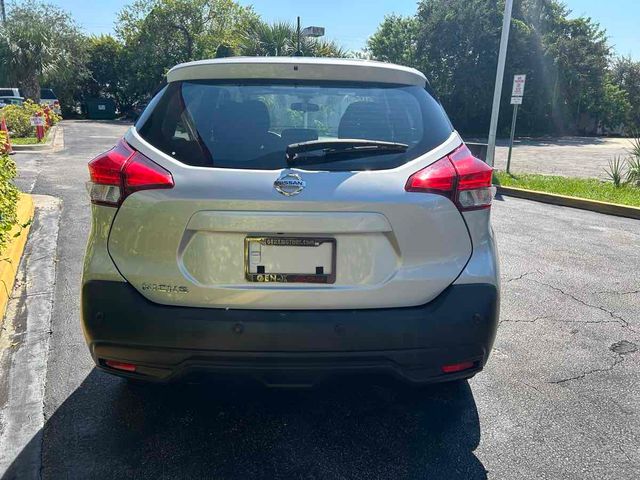 2020 Nissan Kicks S