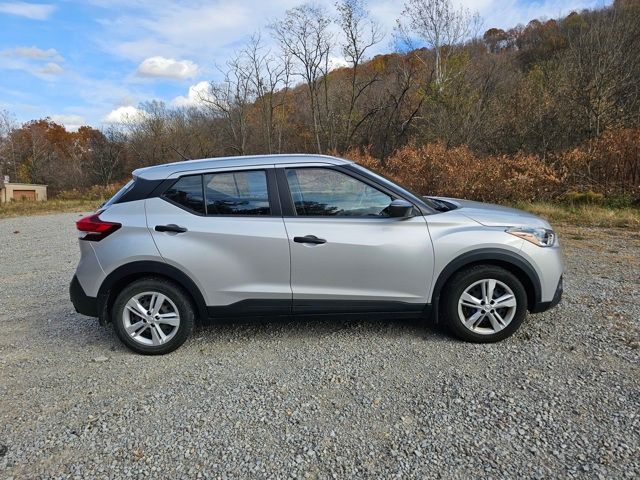 2020 Nissan Kicks S