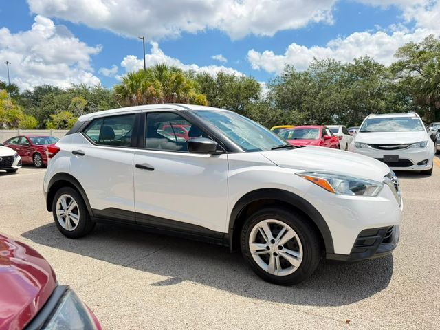 2020 Nissan Kicks S
