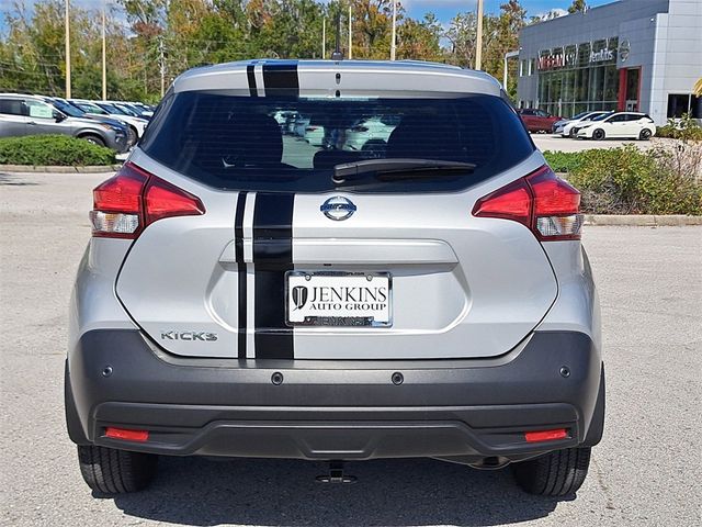 2020 Nissan Kicks S