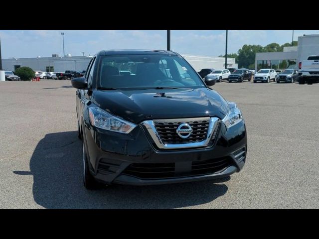 2020 Nissan Kicks S