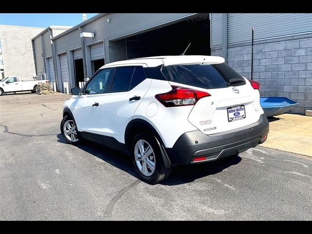 2020 Nissan Kicks S