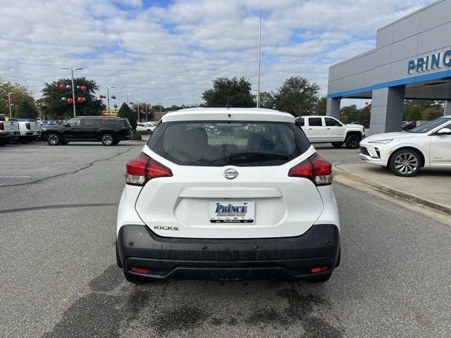 2020 Nissan Kicks S