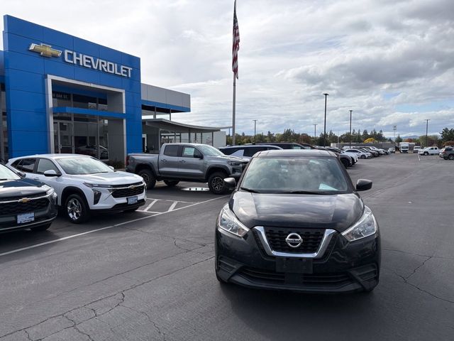 2020 Nissan Kicks S