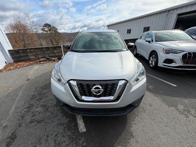 2020 Nissan Kicks S