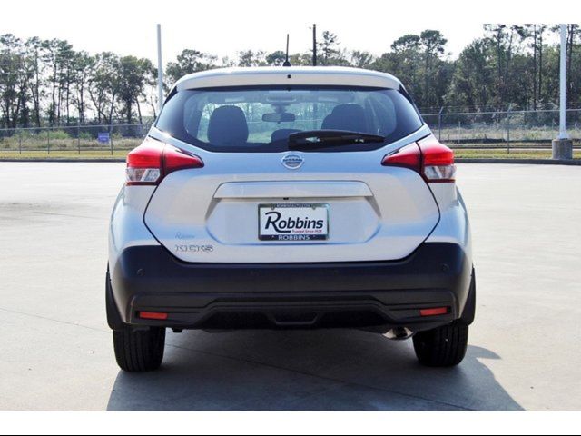 2020 Nissan Kicks S