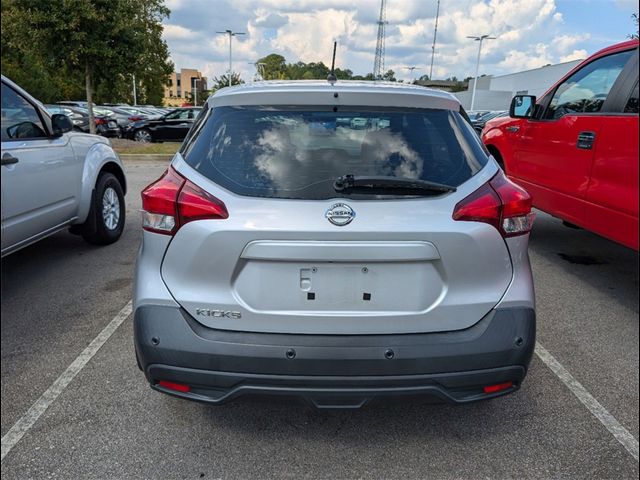 2020 Nissan Kicks S