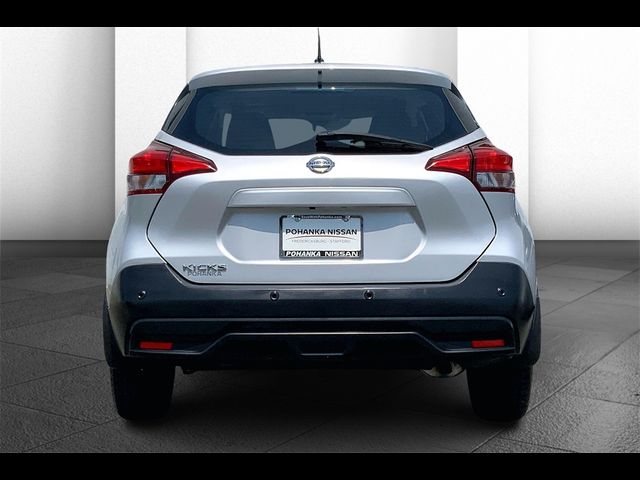 2020 Nissan Kicks S