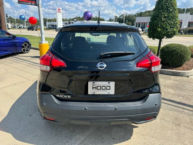 2020 Nissan Kicks S