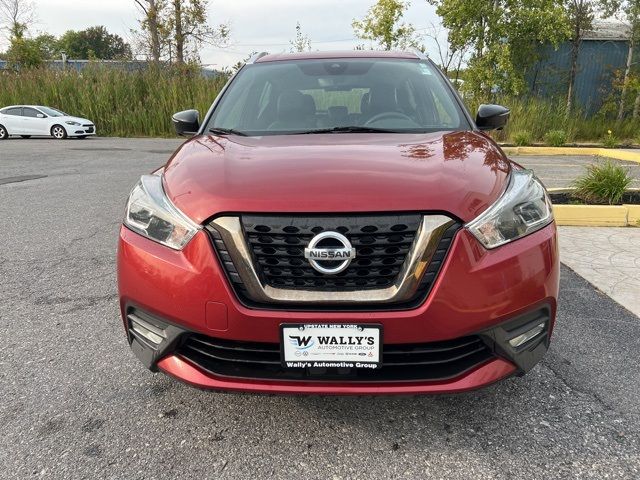 2020 Nissan Kicks SR