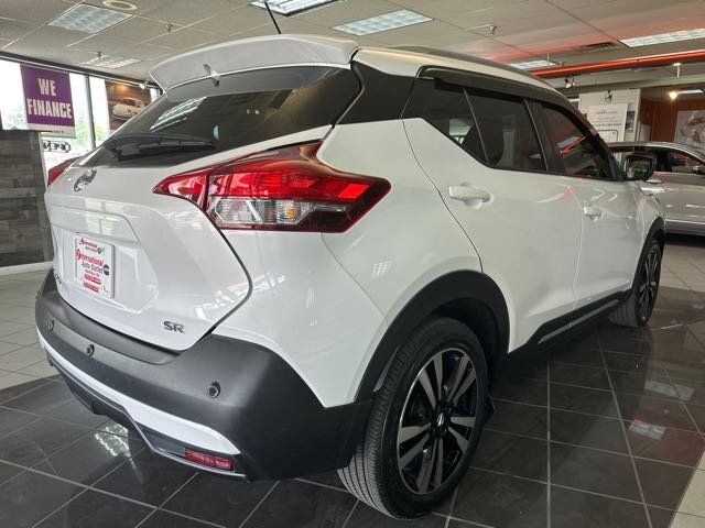 2020 Nissan Kicks SR