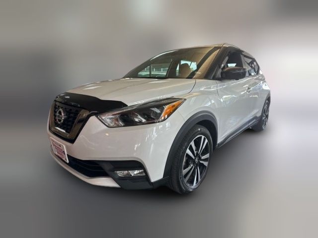 2020 Nissan Kicks SR