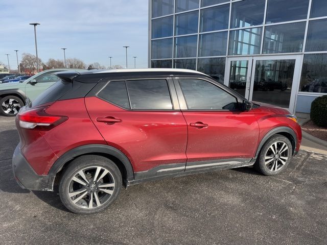 2020 Nissan Kicks SR