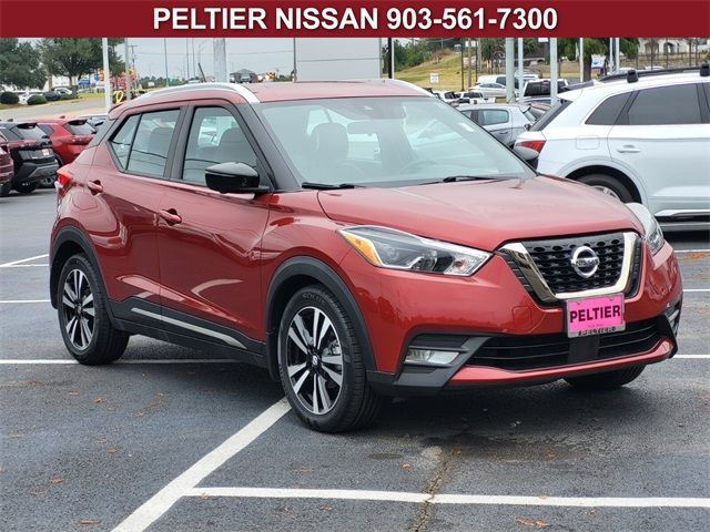 2020 Nissan Kicks SR