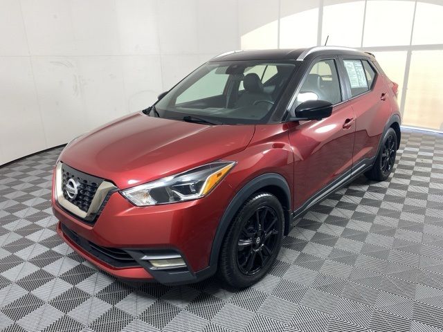 2020 Nissan Kicks SR