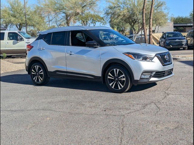 2020 Nissan Kicks SR