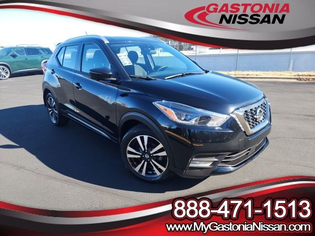 2020 Nissan Kicks SR