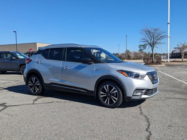 2020 Nissan Kicks SR