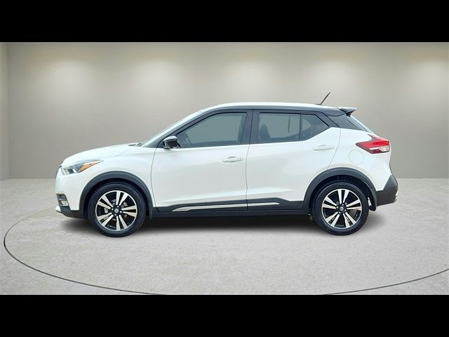 2020 Nissan Kicks SR