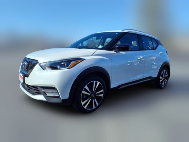 2020 Nissan Kicks SR