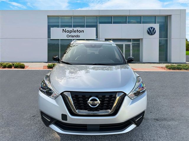 2020 Nissan Kicks SR