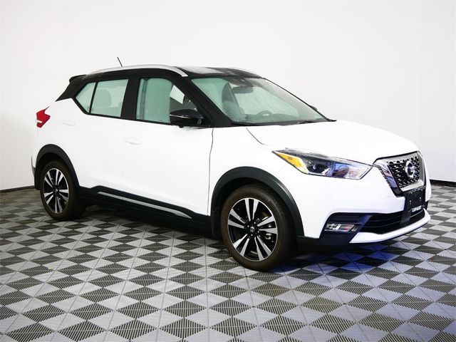 2020 Nissan Kicks SR