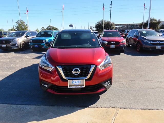 2020 Nissan Kicks SR