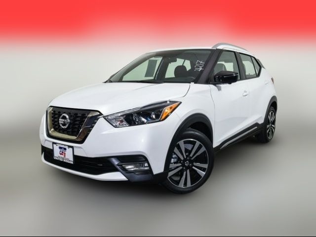 2020 Nissan Kicks SR