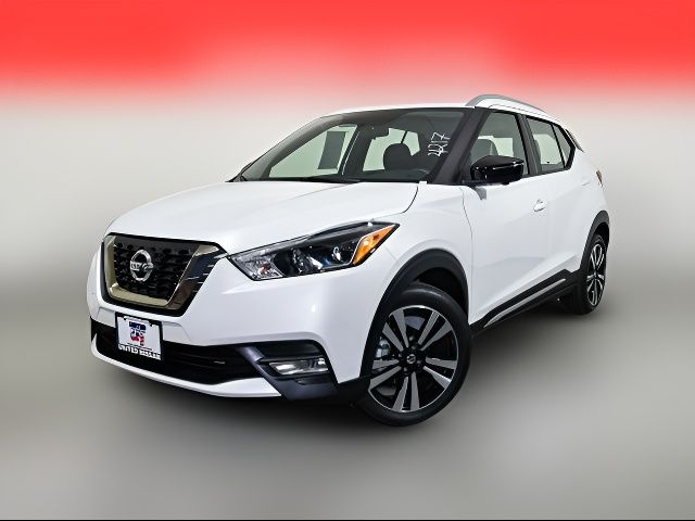 2020 Nissan Kicks SR