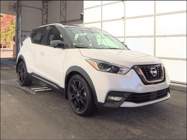 2020 Nissan Kicks SR