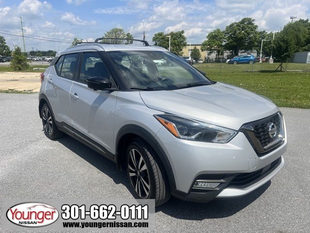 2020 Nissan Kicks SR