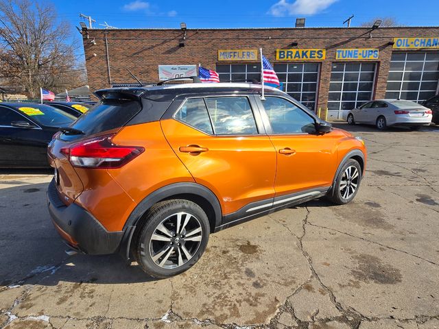 2020 Nissan Kicks SR