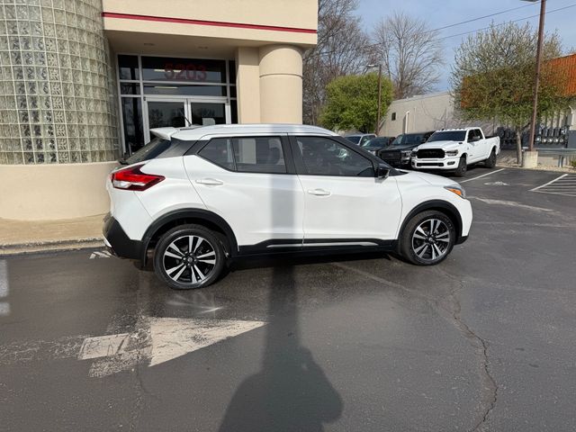 2020 Nissan Kicks SR