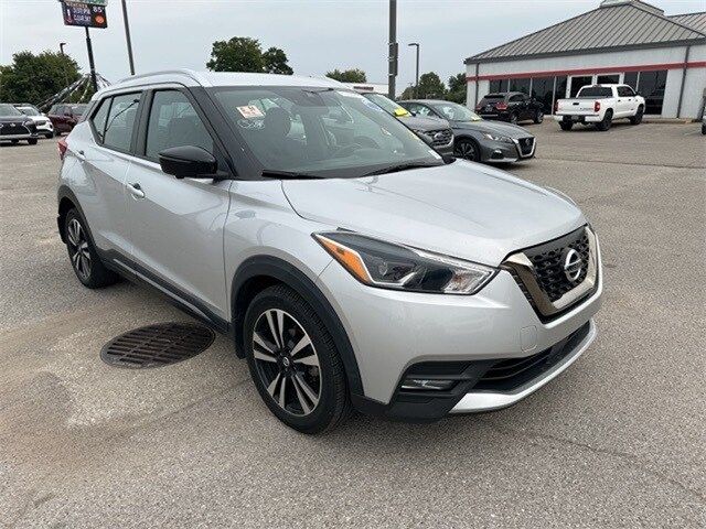 2020 Nissan Kicks SR