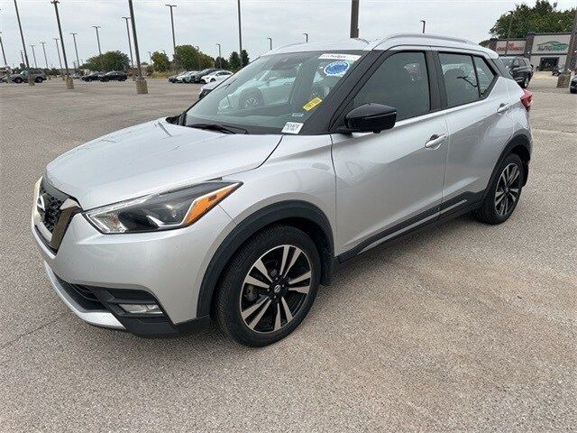 2020 Nissan Kicks SR