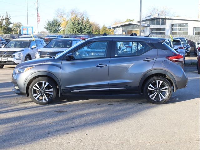 2020 Nissan Kicks SR