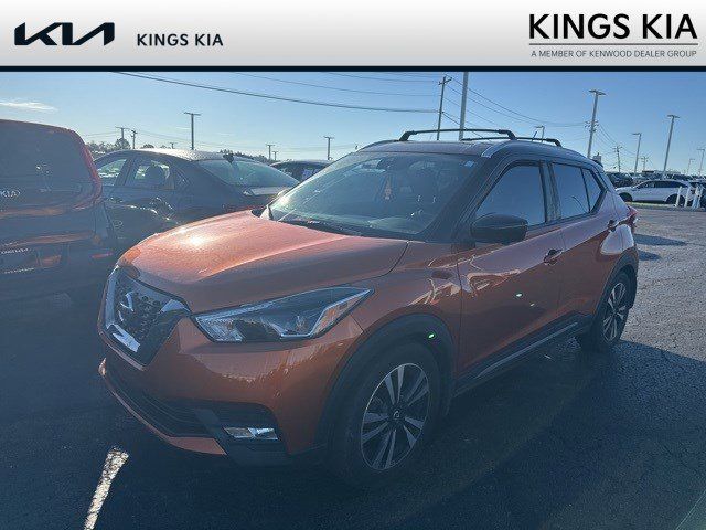 2020 Nissan Kicks SR