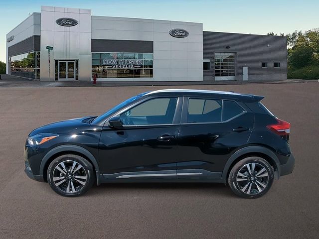 2020 Nissan Kicks SR